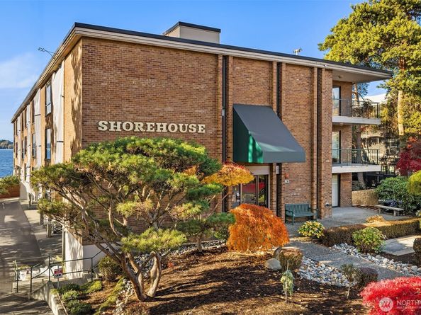 6225 Lake Washington Boulevard NE 208, Kirkland WA 98033