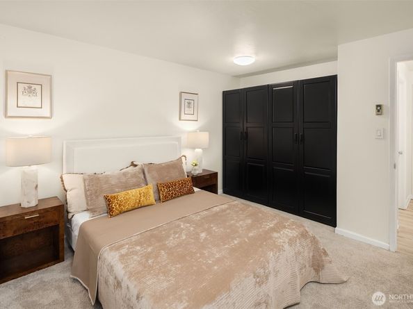 6225 Lake Washington Boulevard NE 208, Kirkland WA 98033