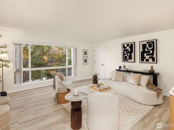 6225 Lake Washington Boulevard NE 208, Kirkland WA 98033