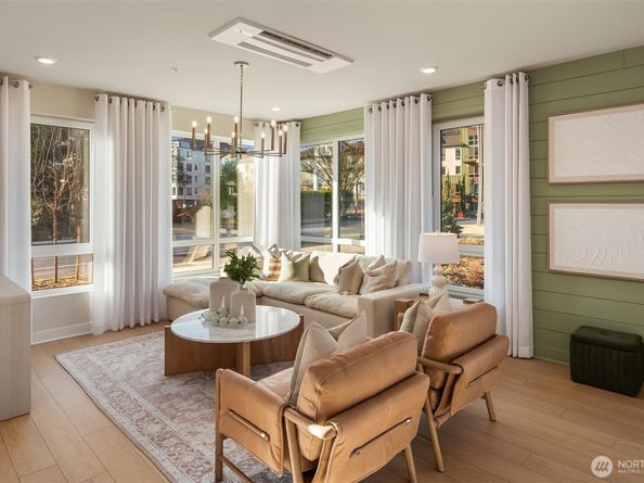 6901 NE 184th Lane 301, Kenmore WA 98028