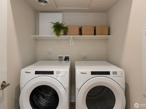 6901 NE 184th Lane 301, Kenmore WA 98028