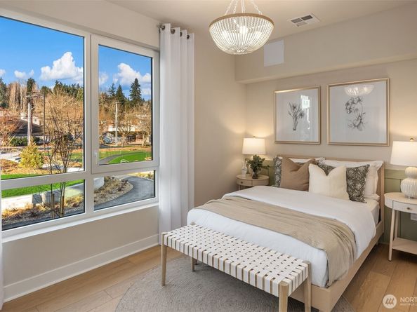 6901 NE 184th Lane 301, Kenmore WA 98028