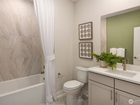 6901 NE 184th Lane 301, Kenmore WA 98028