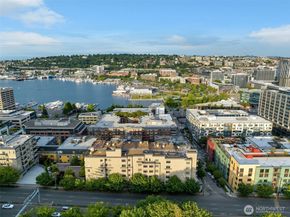 900 Aurora Avenue N 204, Seattle WA 98109