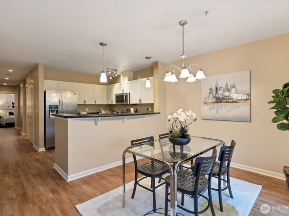 900 Aurora Avenue N 204, Seattle WA 98109