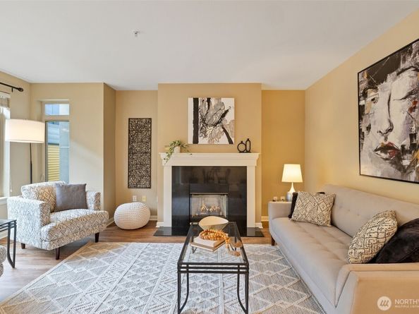 900 Aurora Avenue N 204, Seattle WA 98109