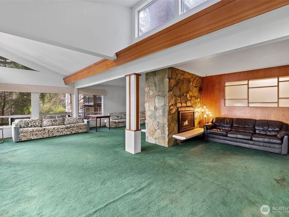 16051 SE 16th Street, Bellevue WA 98008