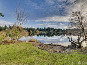 16051 SE 16th Street, Bellevue WA 98008