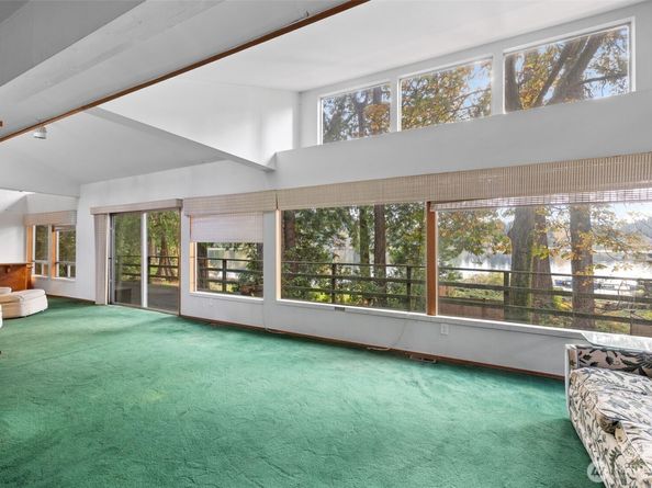 16051 SE 16th Street, Bellevue WA 98008