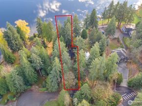 16051 SE 16th Street, Bellevue WA 98008