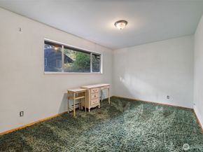 16051 SE 16th Street, Bellevue WA 98008