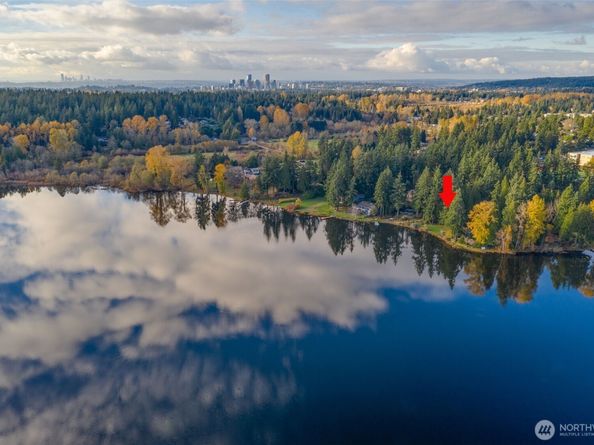 16051 SE 16th Street, Bellevue WA 98008