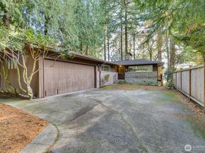 16051 SE 16th Street, Bellevue WA 98008