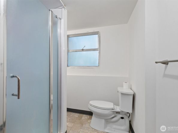 16051 SE 16th Street, Bellevue WA 98008