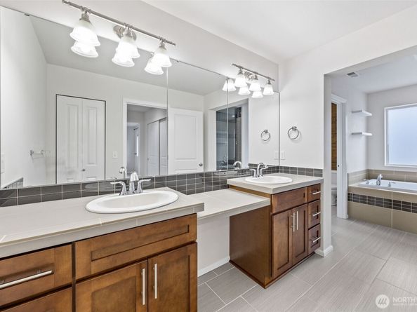 32362 48th Avenue S, Auburn WA 98001