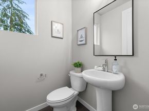 1720 S Lake Stickney Drive, Lynnwood WA 98087