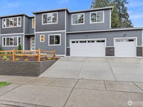 1720 S Lake Stickney Drive, Lynnwood WA 98087