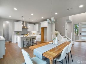 1720 S Lake Stickney Drive, Lynnwood WA 98087