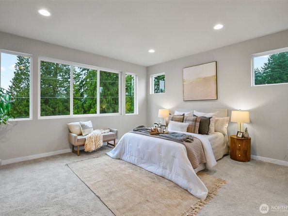 1720 S Lake Stickney Drive, Lynnwood WA 98087