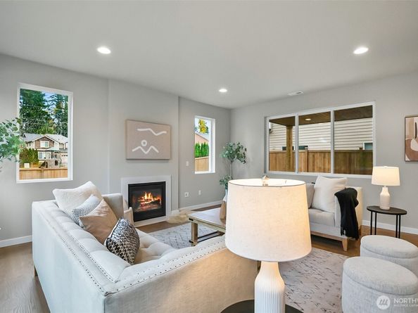 1720 S Lake Stickney Drive, Lynnwood WA 98087