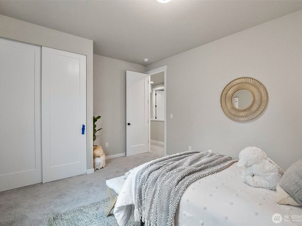 1720 S Lake Stickney Drive, Lynnwood WA 98087