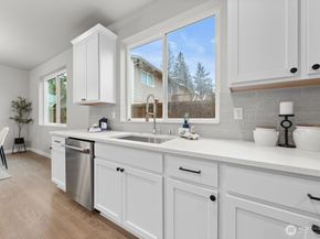 1720 S Lake Stickney Drive, Lynnwood WA 98087