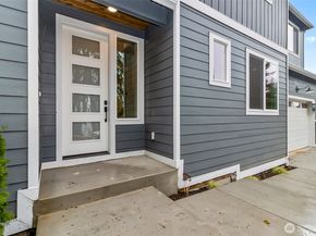 1720 S Lake Stickney Drive, Lynnwood WA 98087