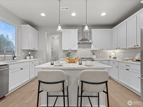 1720 S Lake Stickney Drive, Lynnwood WA 98087