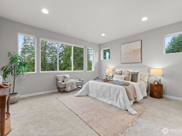 1720 S Lake Stickney Drive, Lynnwood WA 98087