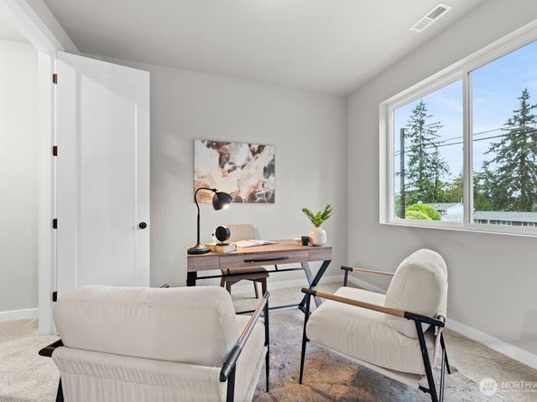 1720 S Lake Stickney Drive, Lynnwood WA 98087