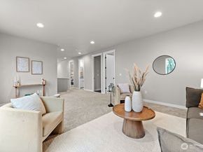 1720 S Lake Stickney Drive, Lynnwood WA 98087