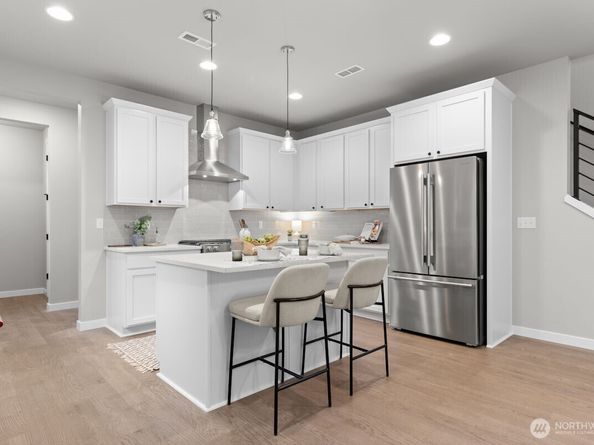 1720 S Lake Stickney Drive, Lynnwood WA 98087