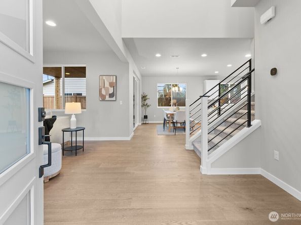 1720 S Lake Stickney Drive, Lynnwood WA 98087