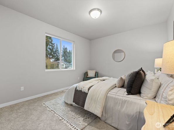 1720 S Lake Stickney Drive, Lynnwood WA 98087