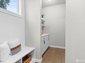 1720 S Lake Stickney Drive, Lynnwood WA 98087