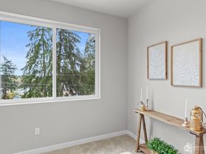 1720 S Lake Stickney Drive, Lynnwood WA 98087