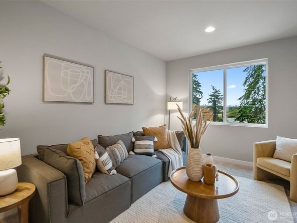 1720 S Lake Stickney Drive, Lynnwood WA 98087