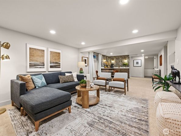 6317 14th Avenue NE, Seattle WA 98115