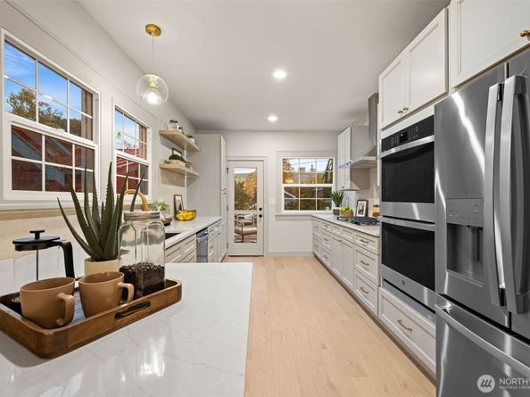 6317 14th Avenue NE, Seattle WA 98115