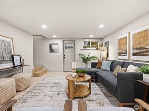 6317 14th Avenue NE, Seattle WA 98115