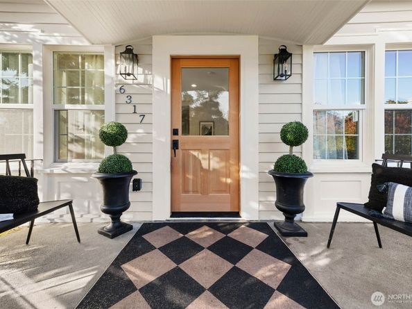 6317 14th Avenue NE, Seattle WA 98115