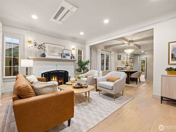 6317 14th Avenue NE, Seattle WA 98115