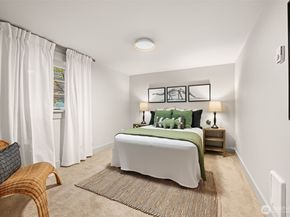 6317 14th Avenue NE, Seattle WA 98115