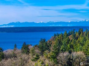 304 S 213th Street, Des Moines WA 98198