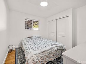 304 S 213th Street, Des Moines WA 98198