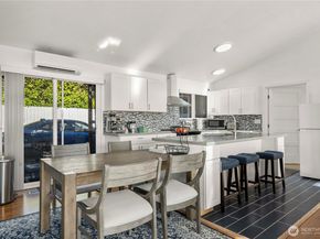 304 S 213th Street, Des Moines WA 98198