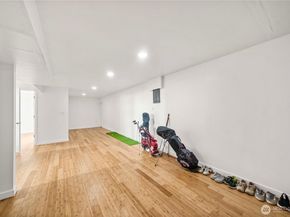 304 S 213th Street, Des Moines WA 98198