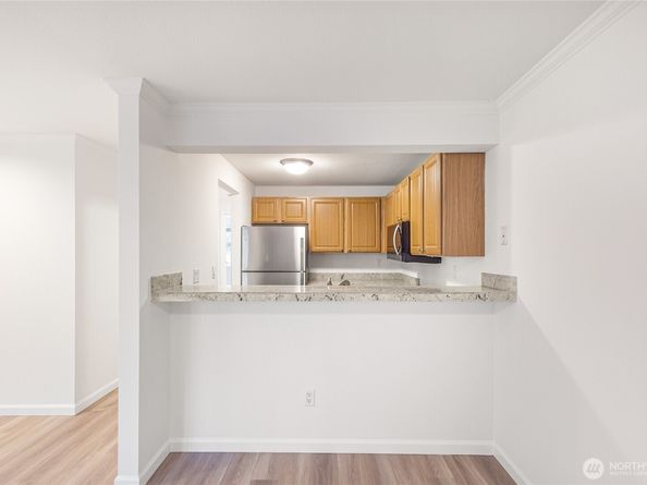 10026 NE 127th Place D117, Kirkland WA 98034