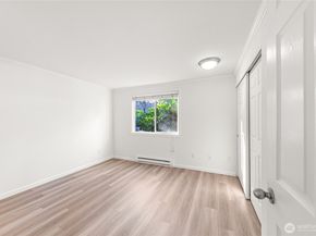 10026 NE 127th Place D117, Kirkland WA 98034