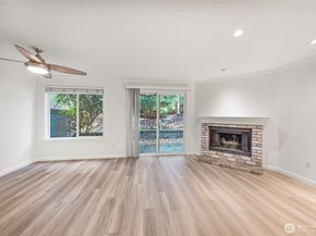 10026 NE 127th Place D117, Kirkland WA 98034